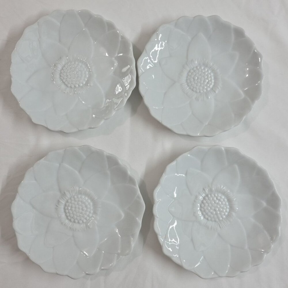 Threshold Porcelain 7in Round White Sunflower Bread Dessert Plates Set Of 4 EUC